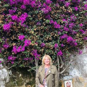 Meet your Posher, Cait
